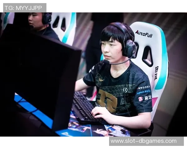 电竞新闻深入探讨RNG战队在英雄联盟中的战术创新与技术分析